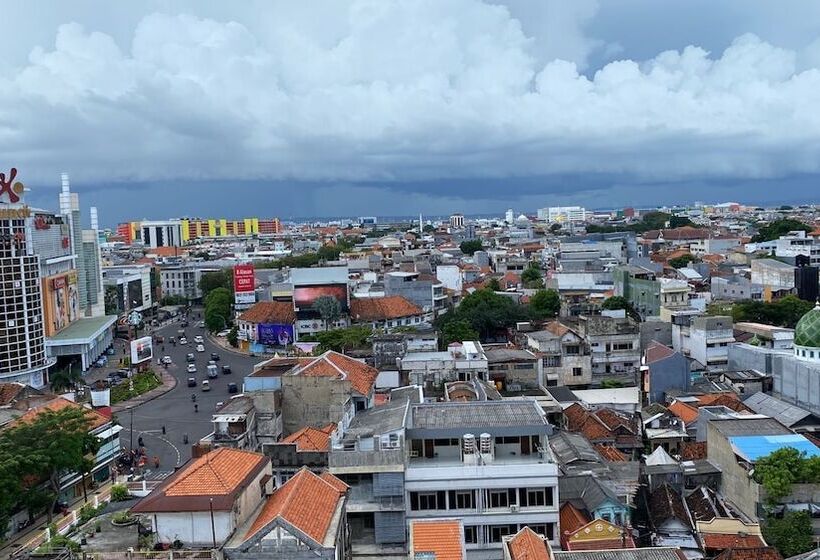 Отель Grand Empire Palace