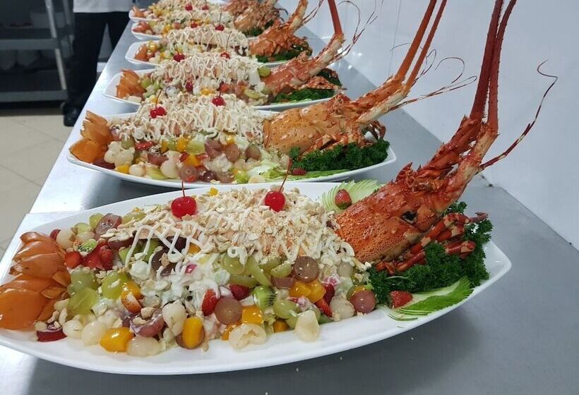 Отель Grand Empire Palace