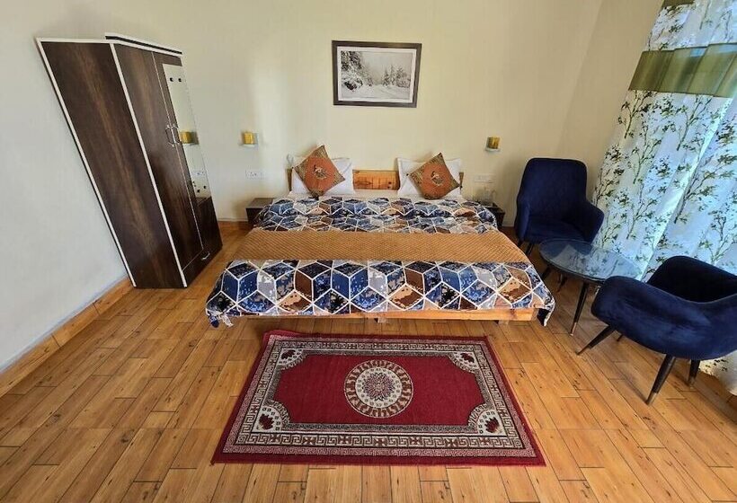 Отель Hill View Retreat