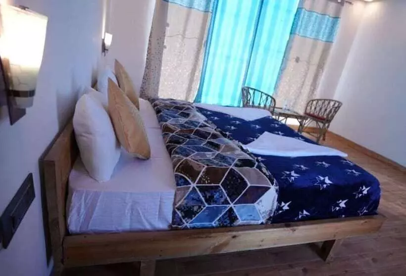 Hotelli Hill View Retreat