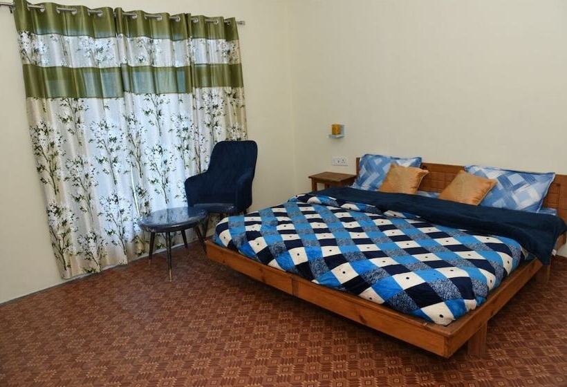 Отель Hill View Retreat