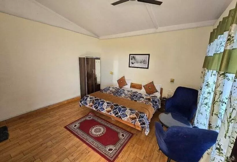 Hotelli Hill View Retreat