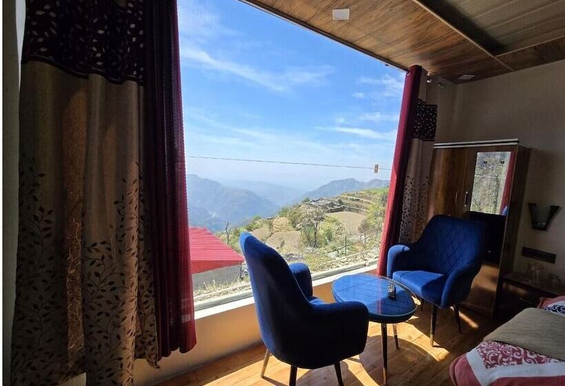 Отель Hill View Retreat