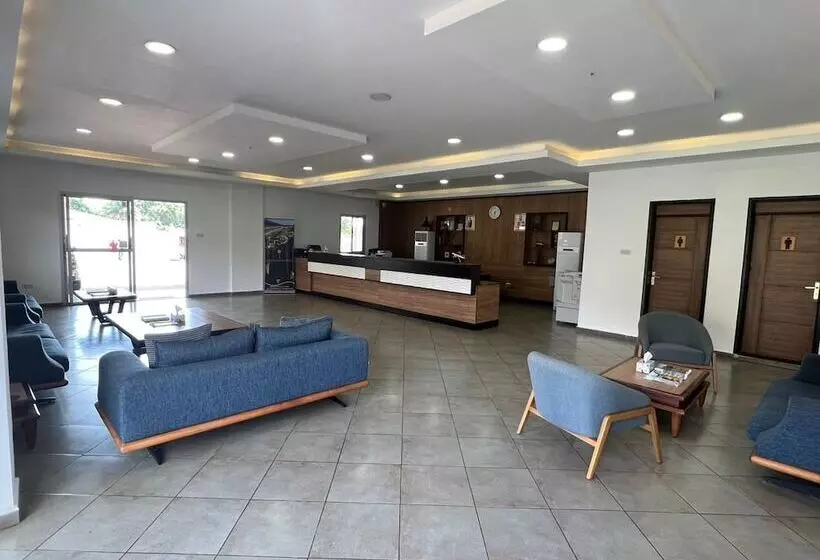 هتل Lungi Gateway