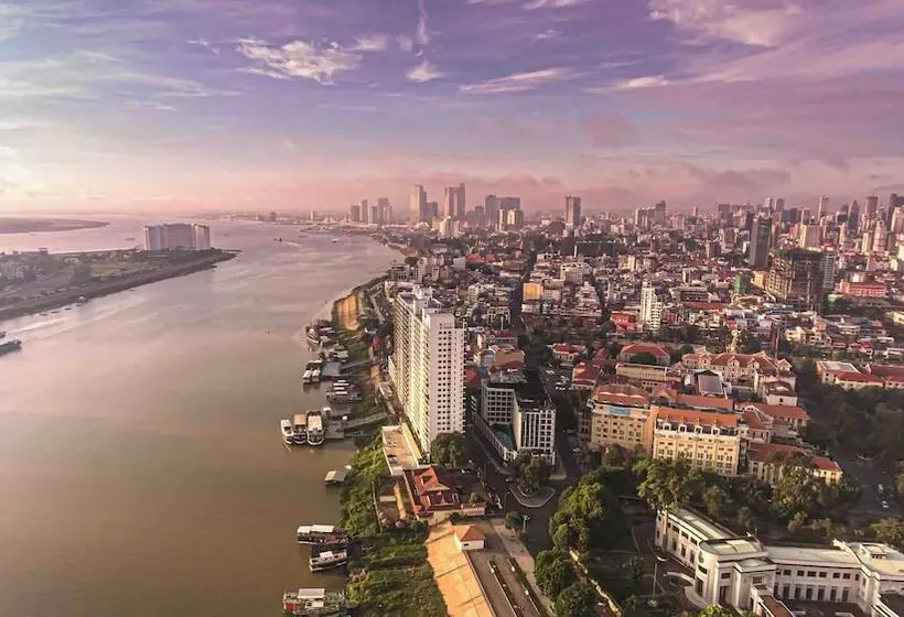 ホテル M9 Kirirom