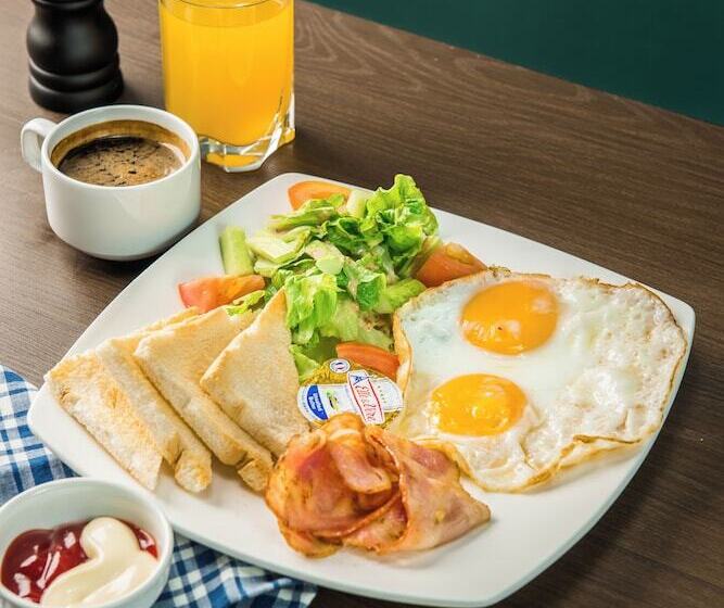 בית מלון כפרי M9 Kirirom