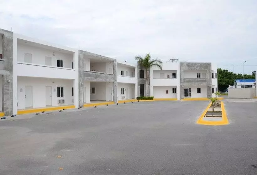 Hotelli Monarca