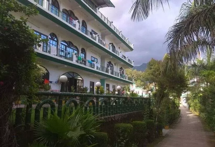 هتل Panambi Tapovan Resort