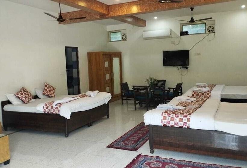 Отель Panambi Tapovan Resort