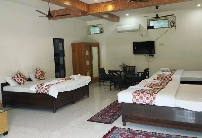 هتل Panambi Tapovan Resort