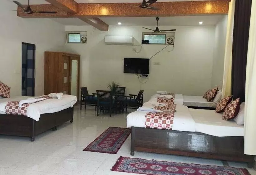 هتل Panambi Tapovan Resort