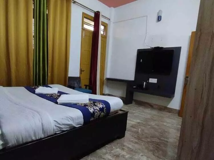 ホテル Panambi Tapovan Resort