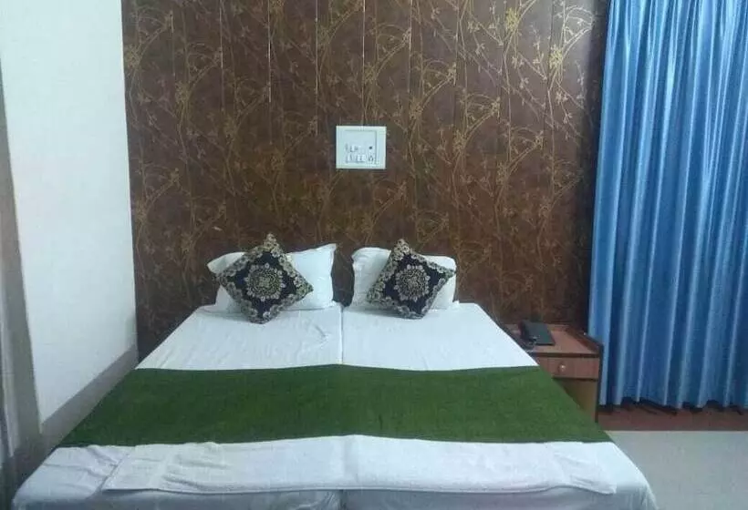 ホテル Panambi Tapovan Resort
