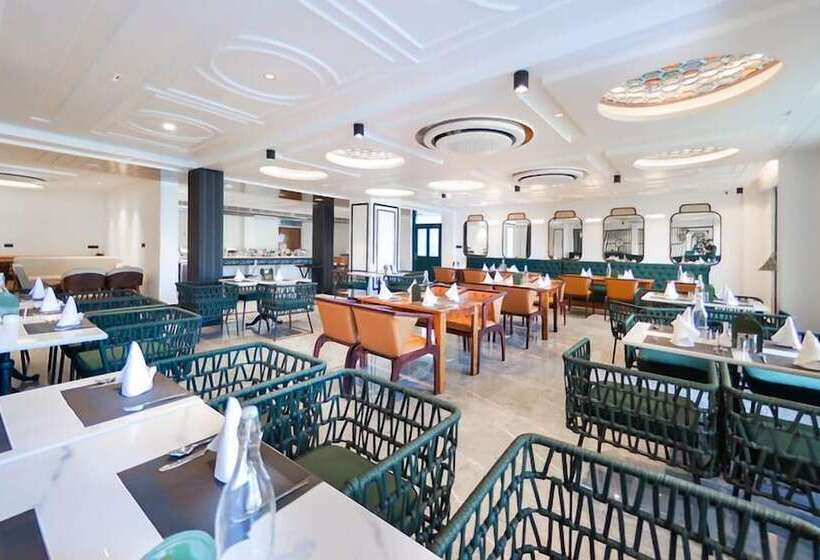 Hotel Robusta Retreat