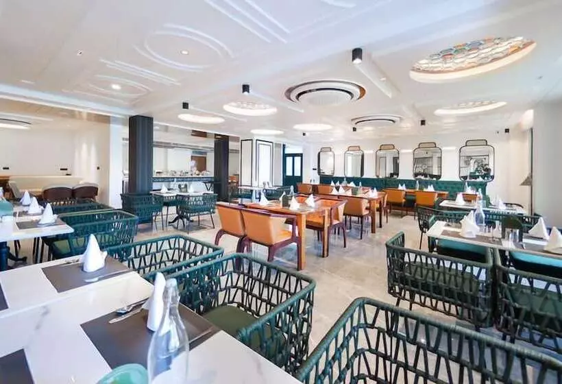 Hotelli Robusta Retreat