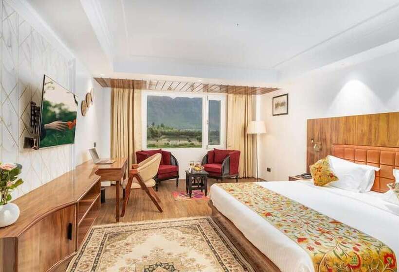 Hotel Robusta Retreat