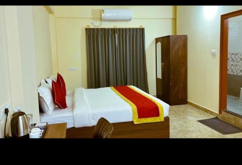 Отель Sai Manyata Inn, Near Manyata Tech Park