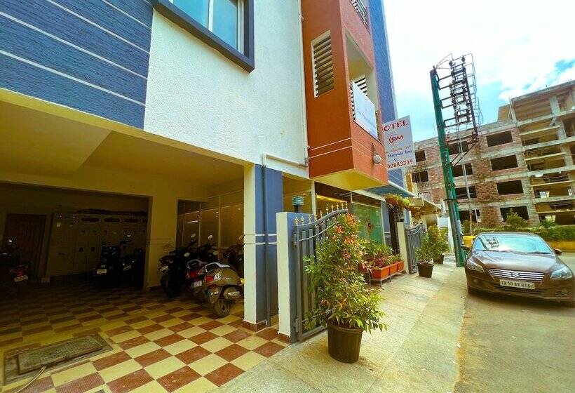 Отель Sai Manyata Inn, Near Manyata Tech Park