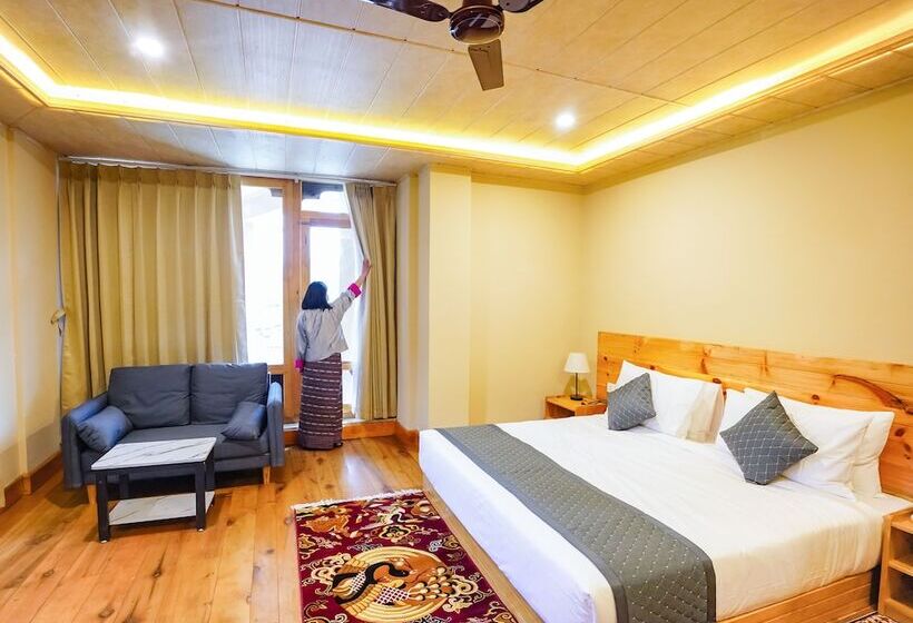 בית מלון כפרי Shomo Chuki Resort