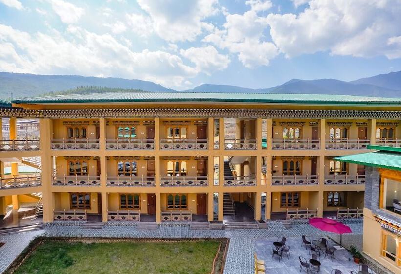 בית מלון כפרי Shomo Chuki Resort