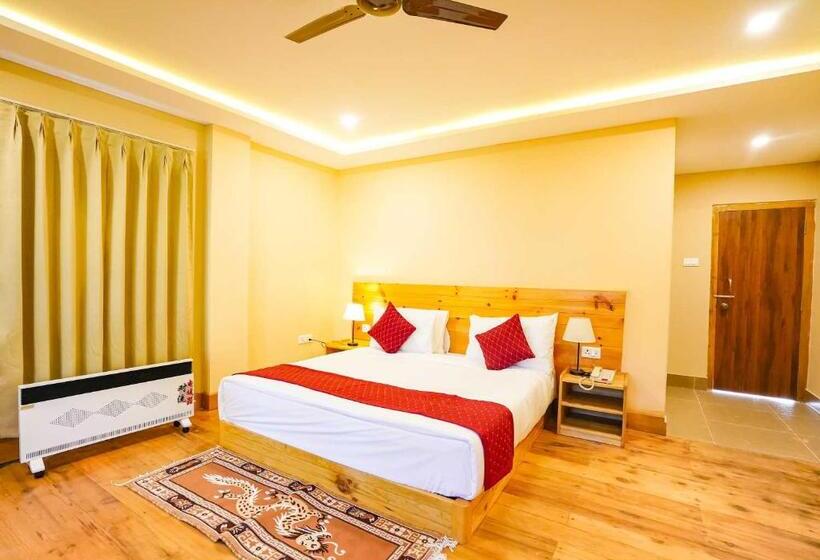 בית מלון כפרי Shomo Chuki Resort