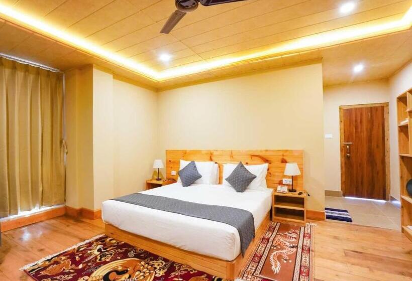 בית מלון כפרי Shomo Chuki Resort