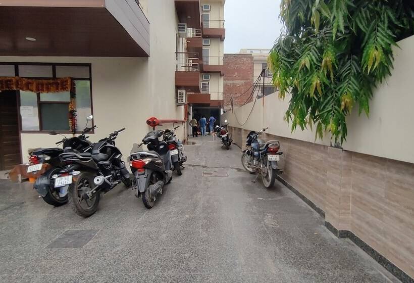 Hotelli Silver Admire