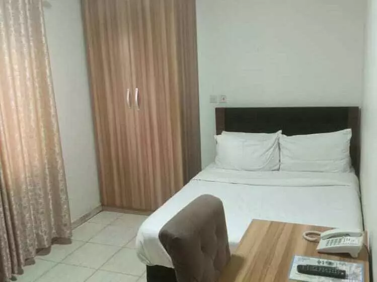 هتل Sky Suites Ikeja