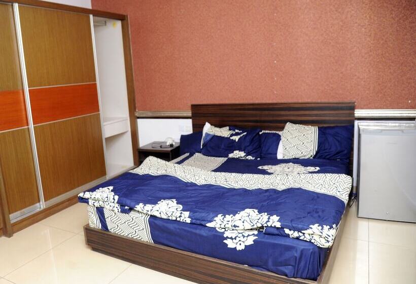 هتل Skywood Suite