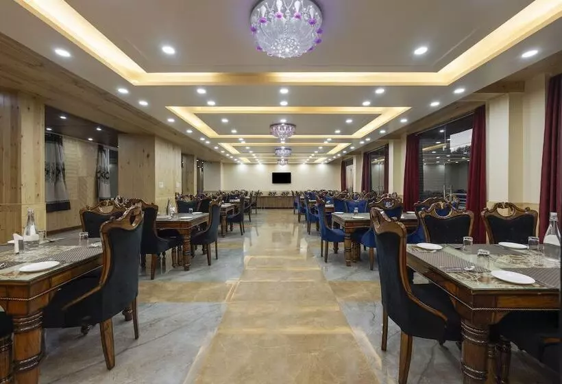 Hotelli Sterling Shivalik Chail