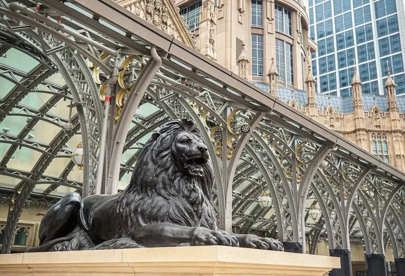 ホテル The Londoner