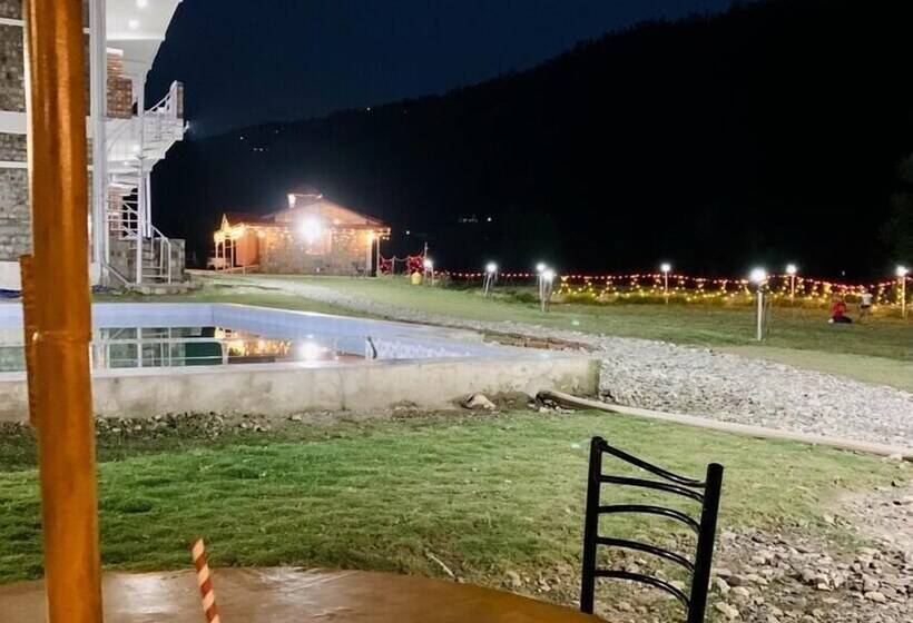 בית מלון כפרי The Needam Resort Maldevta