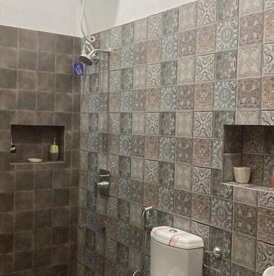 בית מלון כפרי The Needam Resort Maldevta