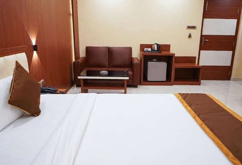 酒店 The Royal Sea