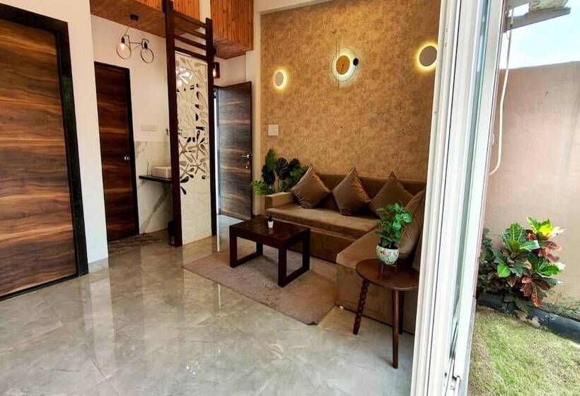 Hotel The Sky Imperial Sethji Ni Wadi