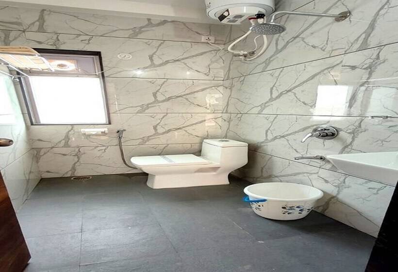 Hotel The Sky Imperial Sethji Ni Wadi