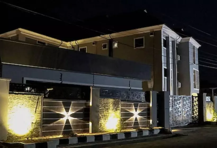 هتل Uranus House Uyo