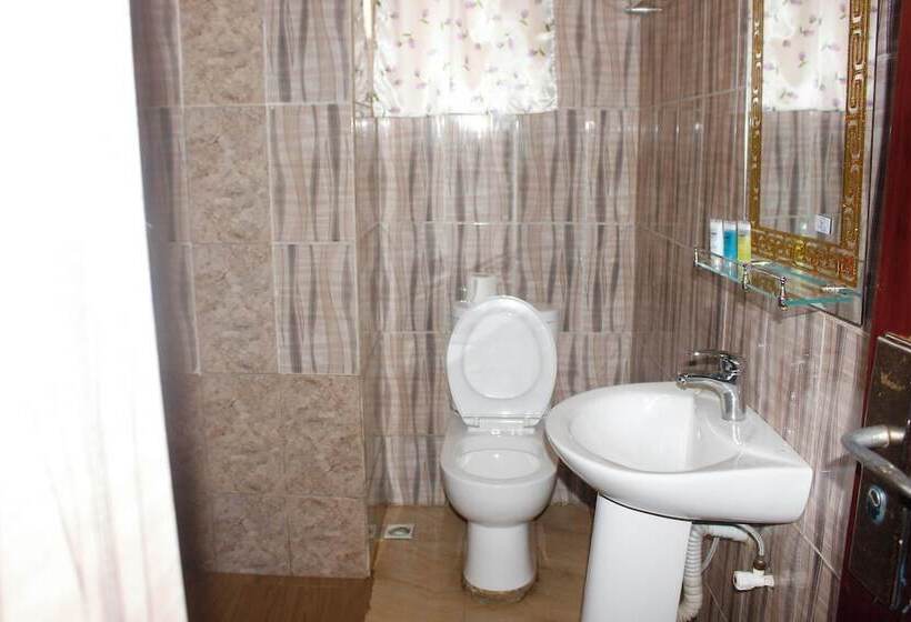 هتل Uranus House Uyo