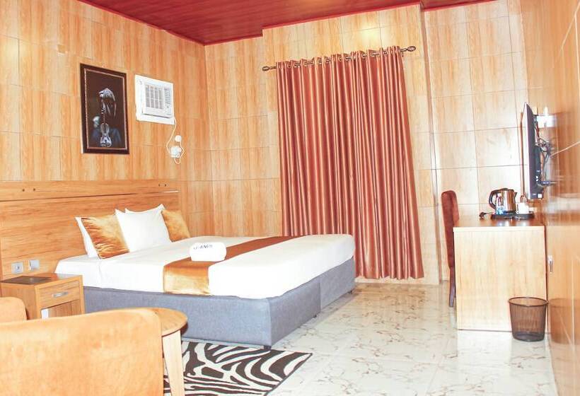 هتل Uranus House Uyo