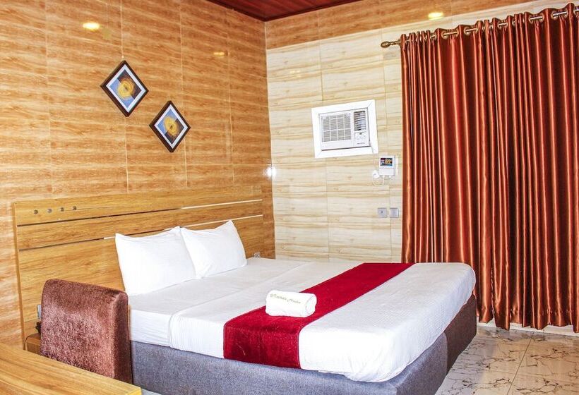 هتل Uranus House Uyo