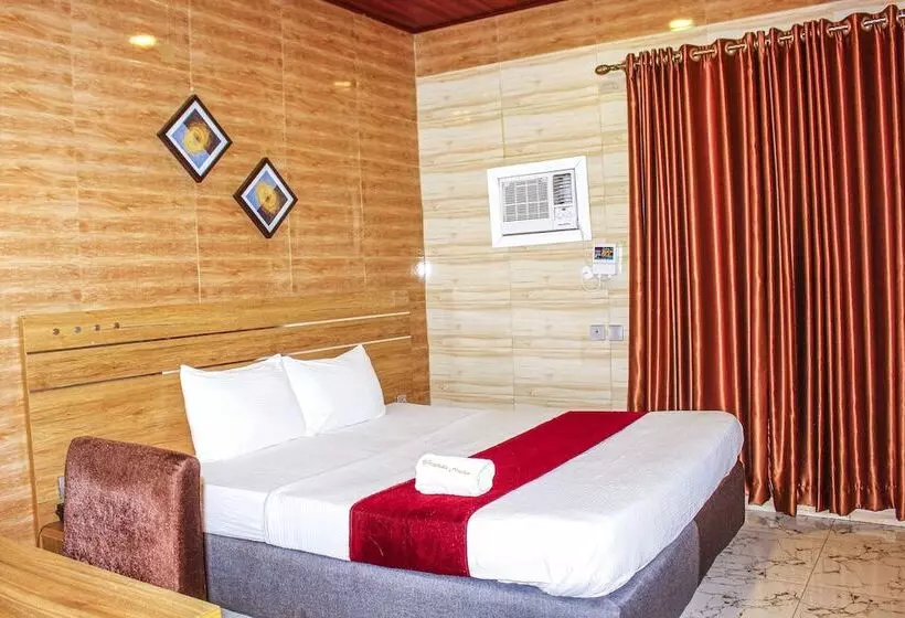 هتل Uranus House Uyo
