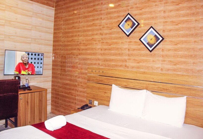 هتل Uranus House Uyo