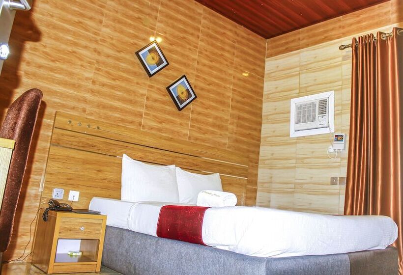 هتل Uranus House Uyo