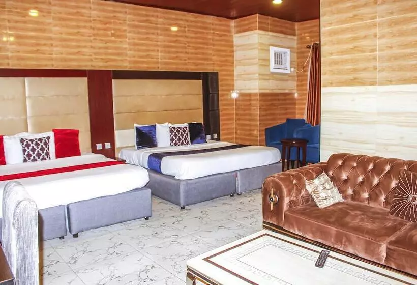 هتل Uranus House Uyo