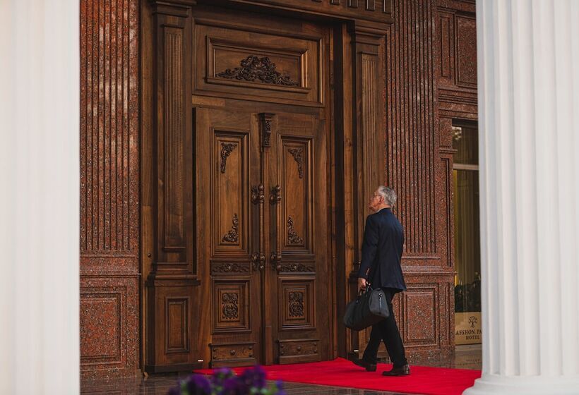 בית מלון כפרי Zarafshon Parkside