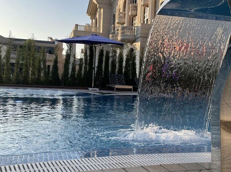 בית מלון כפרי Zarafshon Parkside