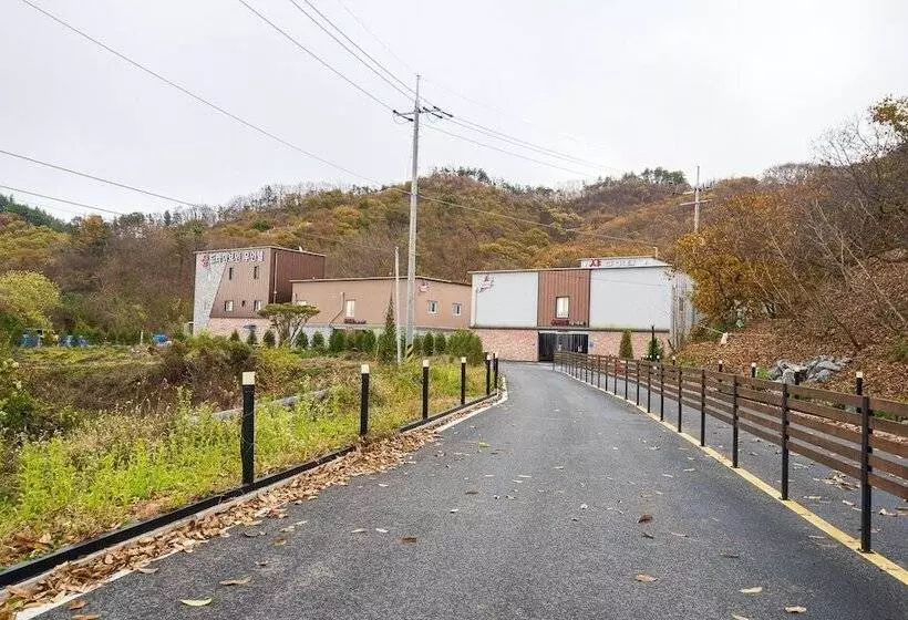 Motelli Cheongyang Saapuntel Drive In