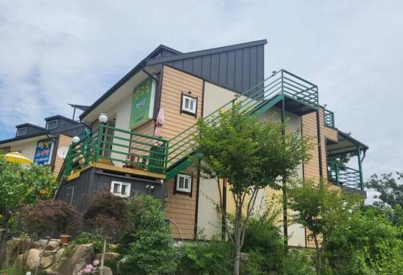 Hongcheon Mangosup Pension