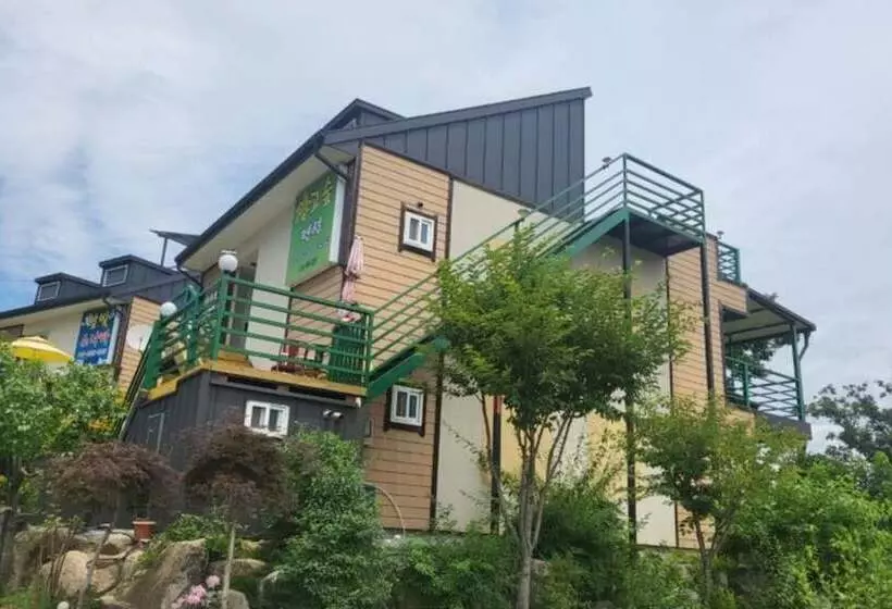 Hongcheon Mangosup Pension