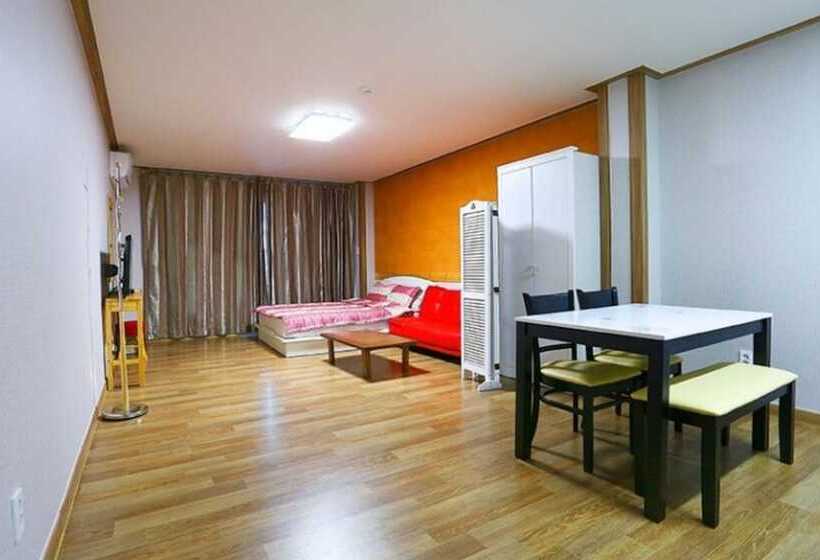 Hongcheon Mangosup Pension